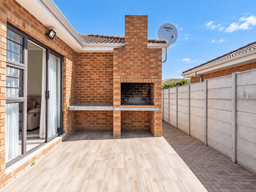 3 Bedroom Property for Sale in Protea Heights Western Cape